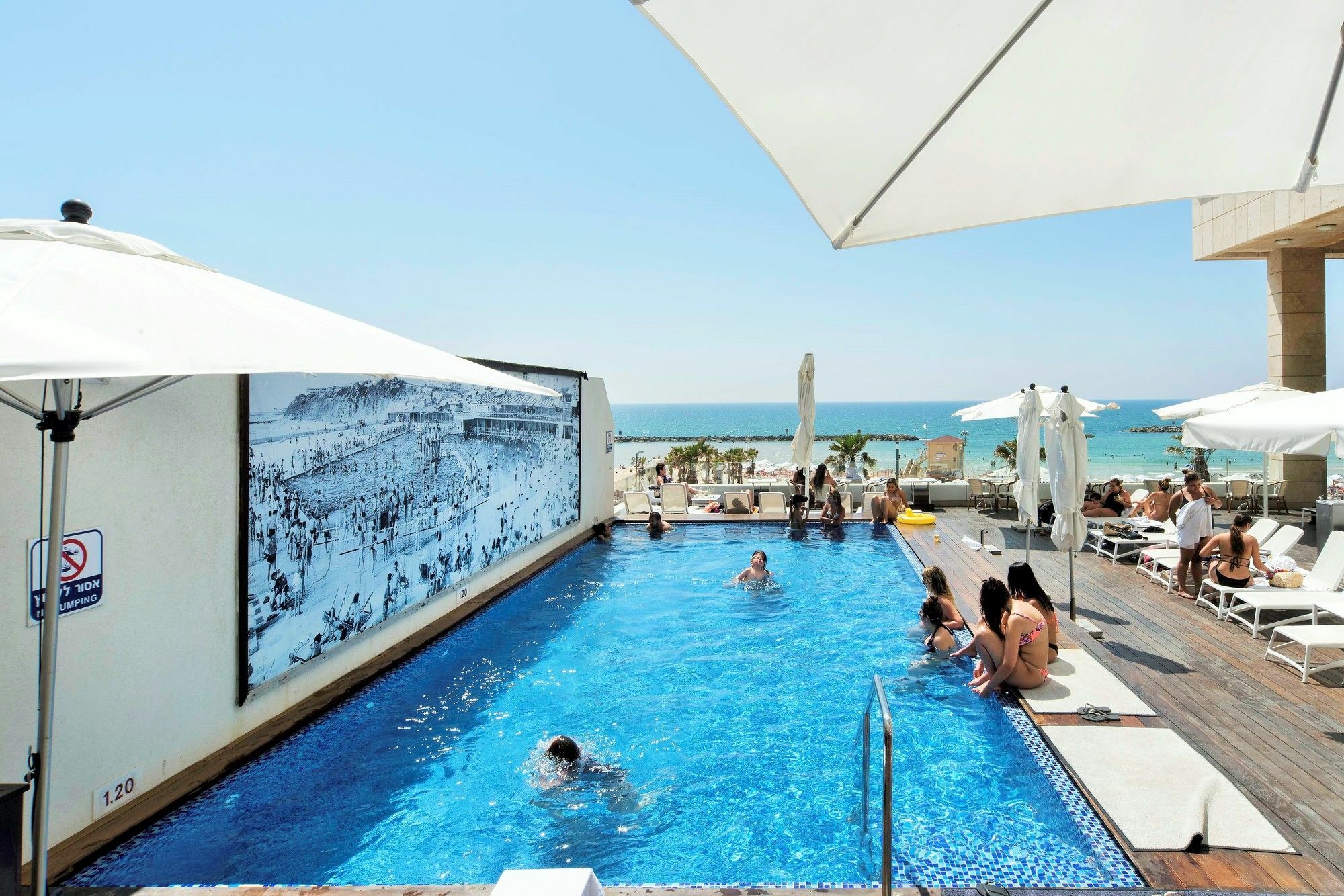 Excellent Beachfront Apt W/ Pool Access By Sea N' Rent Tel Aviv Bagian luar foto