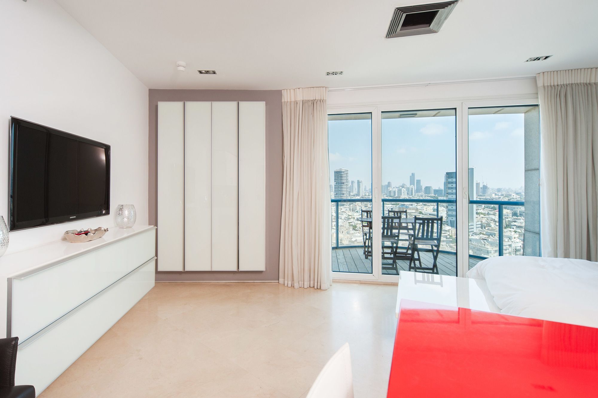 Excellent Beachfront Apt W/ Pool Access By Sea N' Rent Tel Aviv Bagian luar foto