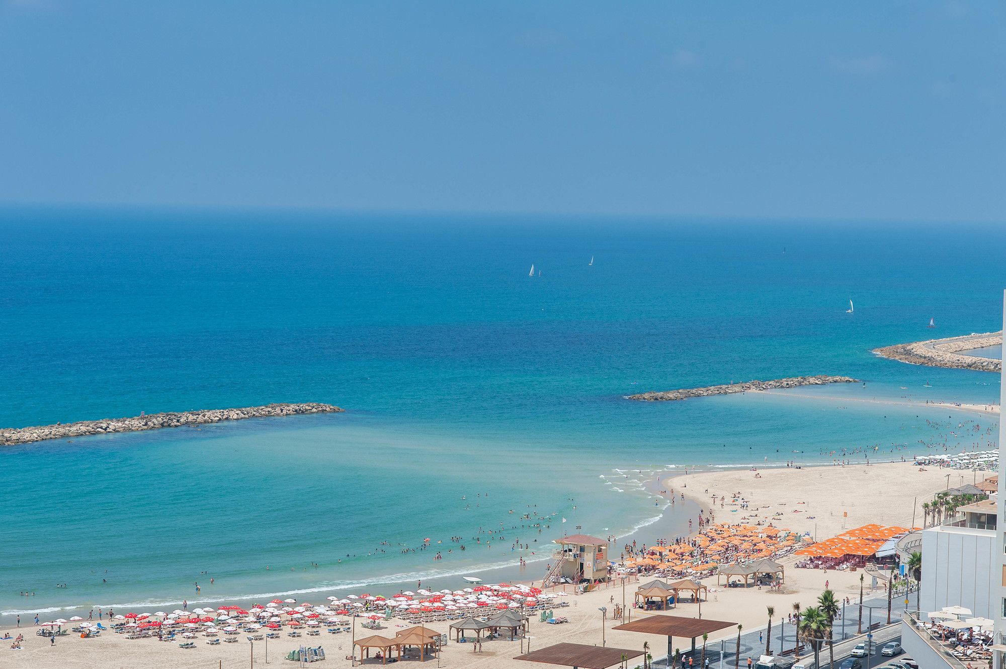 Excellent Beachfront Apt W/ Pool Access By Sea N' Rent Tel Aviv Bagian luar foto