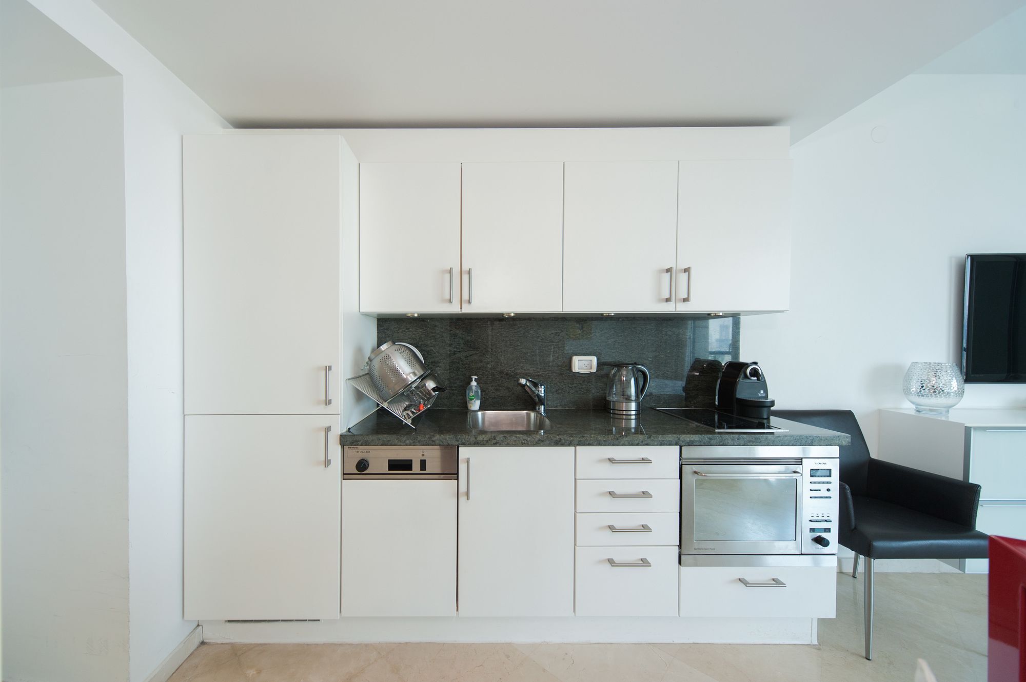 Excellent Beachfront Apt W/ Pool Access By Sea N' Rent Tel Aviv Bagian luar foto