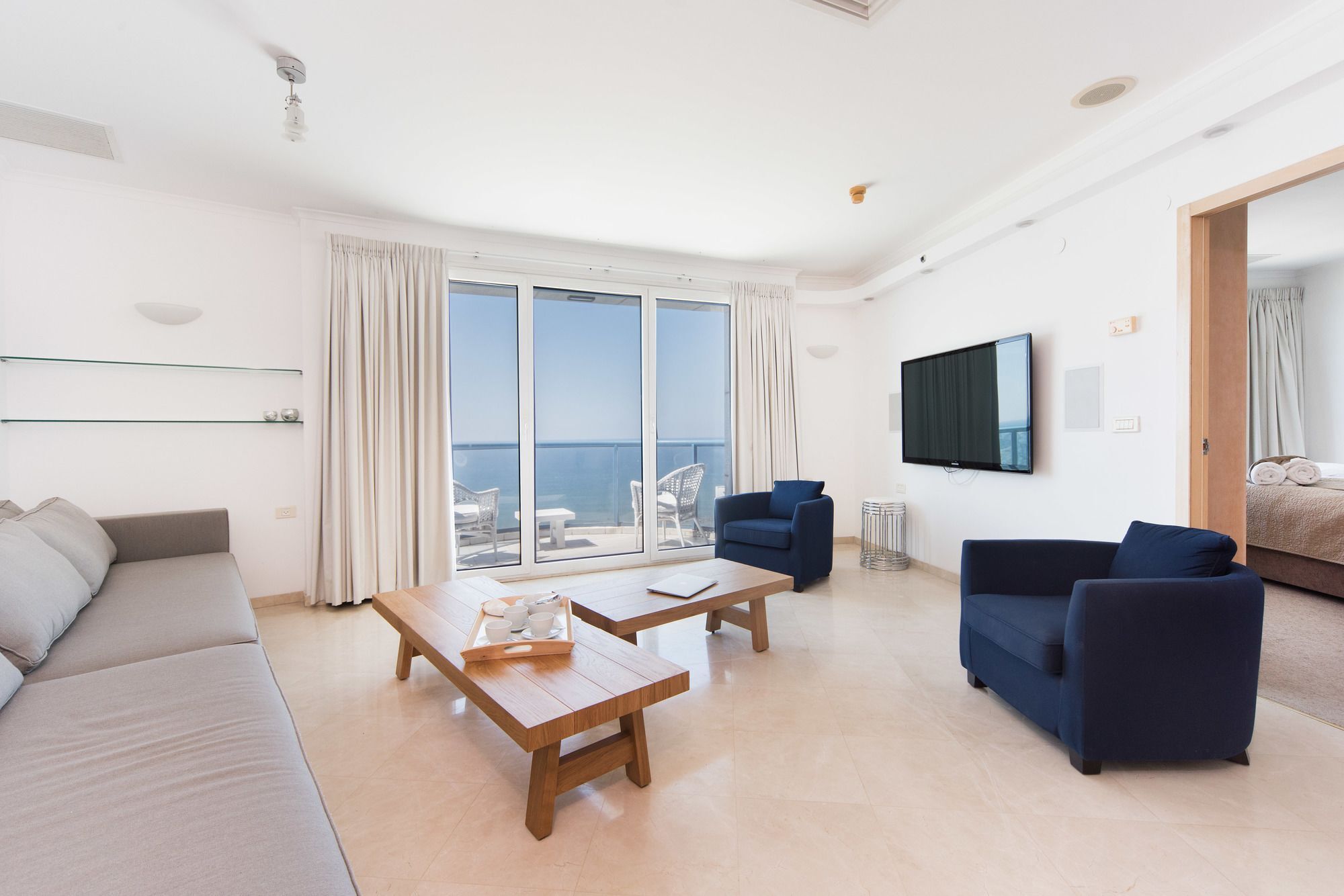 Excellent Beachfront Apt W/ Pool Access By Sea N' Rent Tel Aviv Bagian luar foto