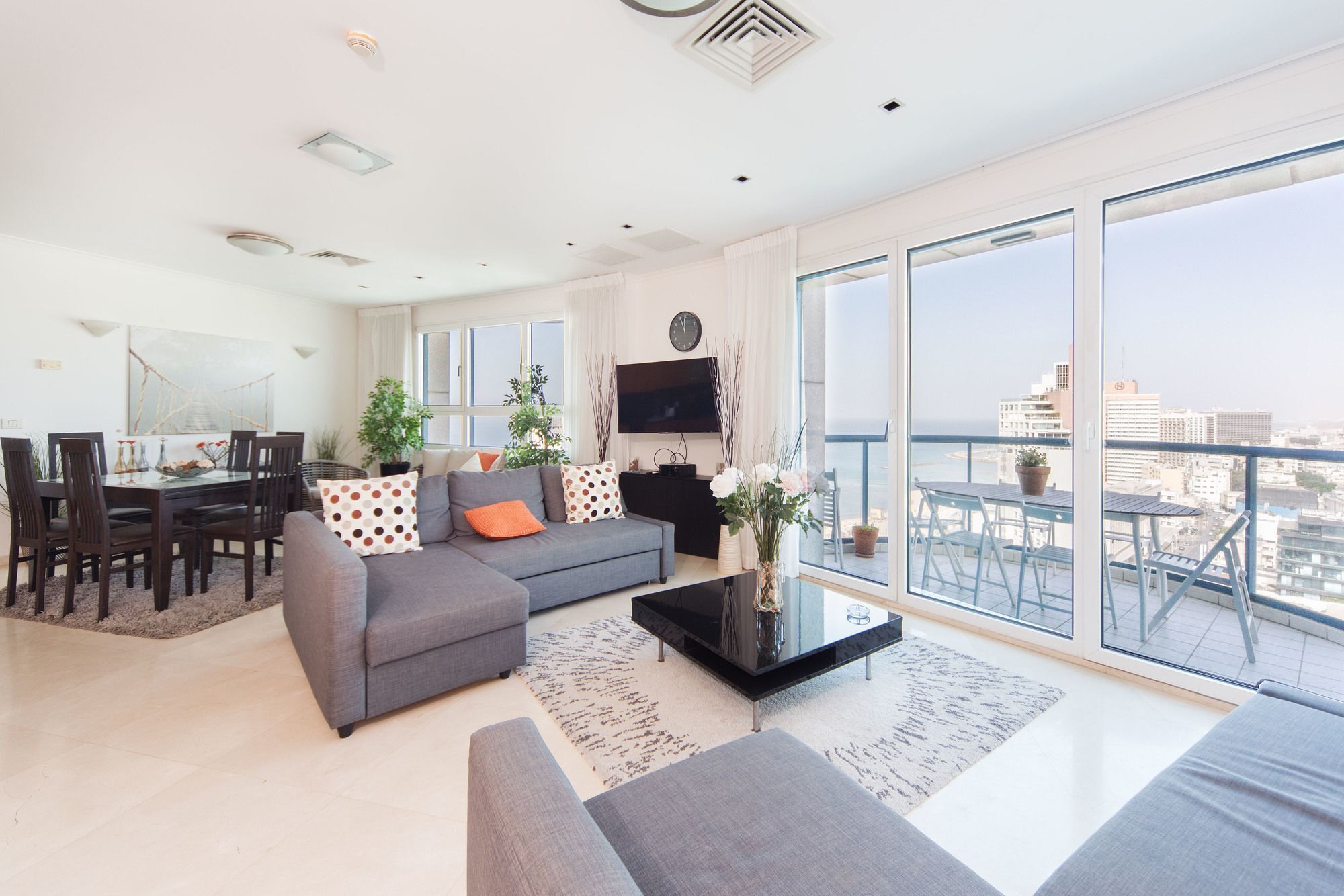 Excellent Beachfront Apt W/ Pool Access By Sea N' Rent Tel Aviv Bagian luar foto